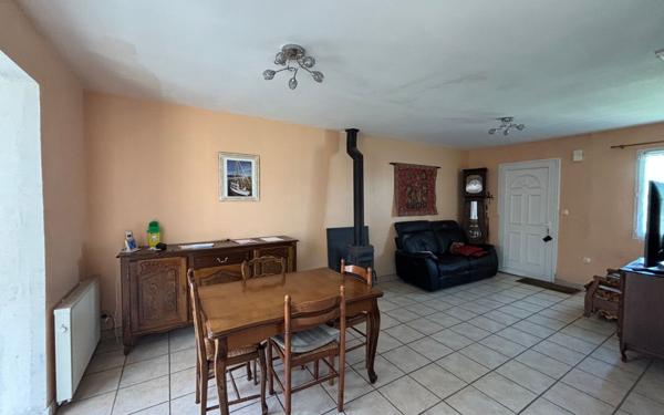 Maison à vendre    6 pièces •  Esquibien