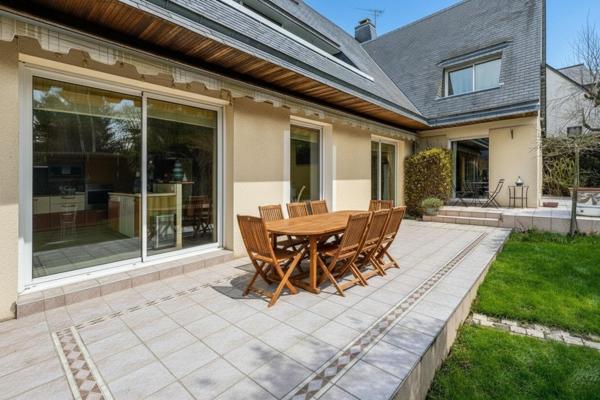 Saint-Grégoire centre – Spacieuse maison d'architecte au cœur d’un quartier prisé