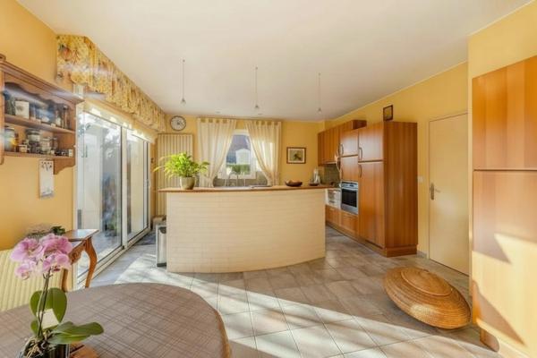 Saint-Grégoire centre – Spacieuse maison d'architecte au cœur d’un quartier prisé