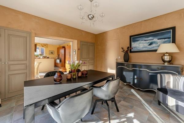 Saint-Grégoire centre – Spacieuse maison d'architecte au cœur d’un quartier prisé