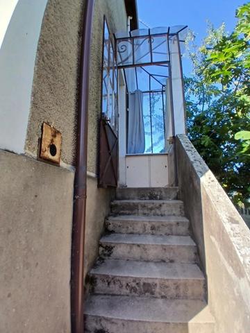 Vente                                                      Maison
                        
                     6 pièces                      117 m2                     à La Machine