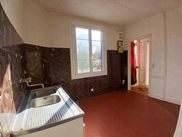 Vente                                                      Maison
                        
                     6 pièces                      117 m2                     à La Machine