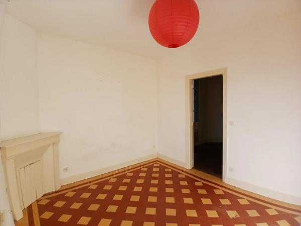 Vente                                                      Maison
                        
                     6 pièces                      117 m2                     à La Machine