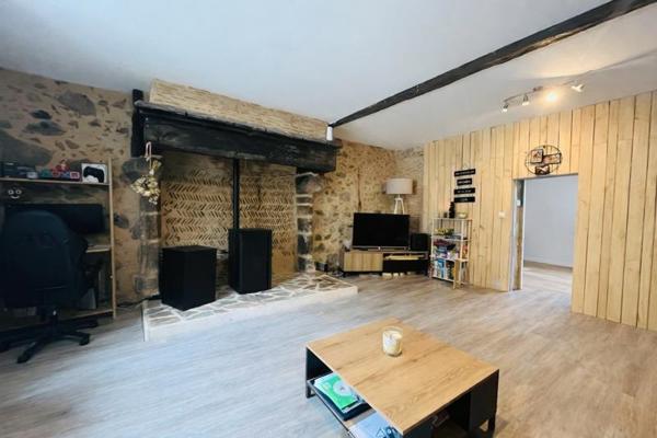 Maison à vendre |  Saint-Germain-de-Confolens |  3 pièces | 130 m²