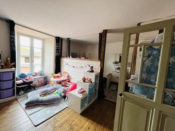 Maison à vendre |  Saint-Germain-de-Confolens |  3 pièces | 130 m²