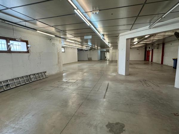 LOCAL COMMERCIAL 335 m² AVEC GRAND PARKING – BUIRE (02500)