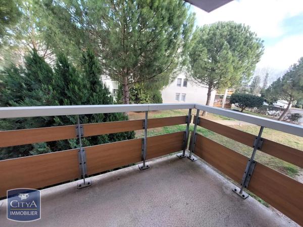 Appartement à louer 2 pièces 32.65m² Clermont-l'Hérault (34800)