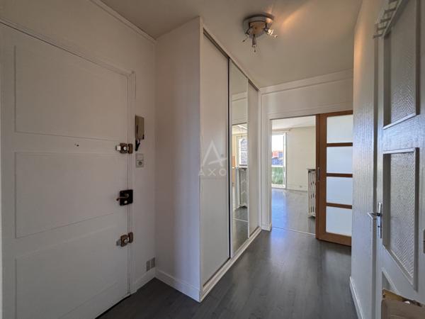 Appartement balcon, garage, proche centre