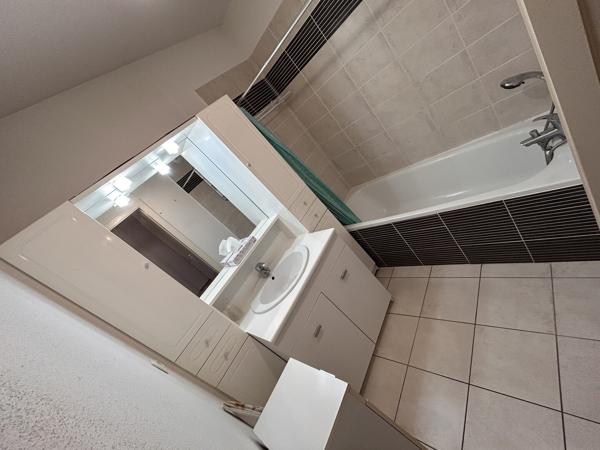 F3 de 60 m2 + une cave + 2 places de parking à PFASTATT (68120) 147 000 € H.A.I.*