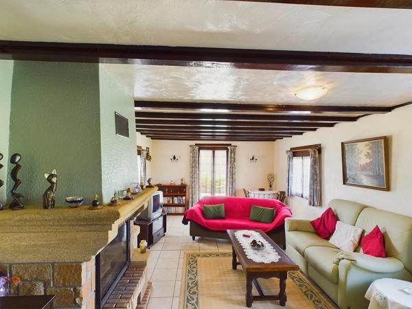 Très grande maison avec potentiel de gîte supplémentaire/terrains à bâtir