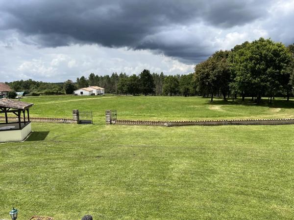 Très grande maison avec potentiel de gîte supplémentaire/terrains à bâtir