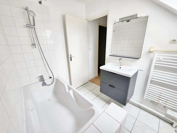 Appartement T2 Ecommoy 1 chambre