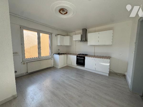 APPARTEMENT REZ-DE-CHAUSSEE 75,24 m2 VELENTIGNEY