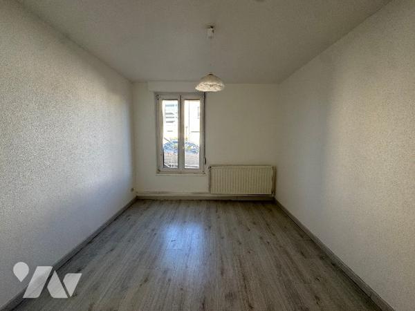 APPARTEMENT REZ-DE-CHAUSSEE 75,24 m2 VELENTIGNEY