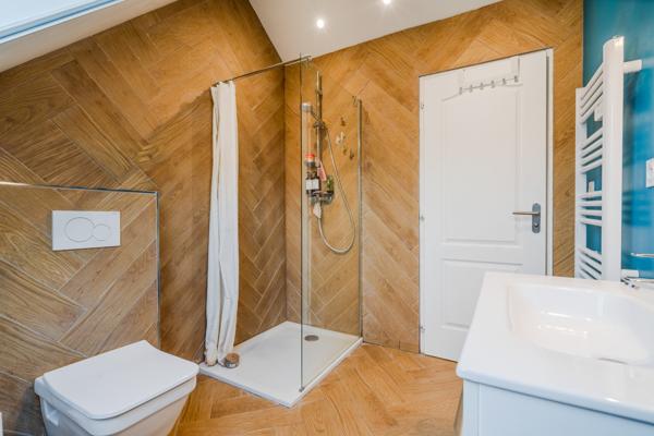 Magny-en-Vexin (95420) Maison - 4 chambres - Grand jardin - Assainissement conforme