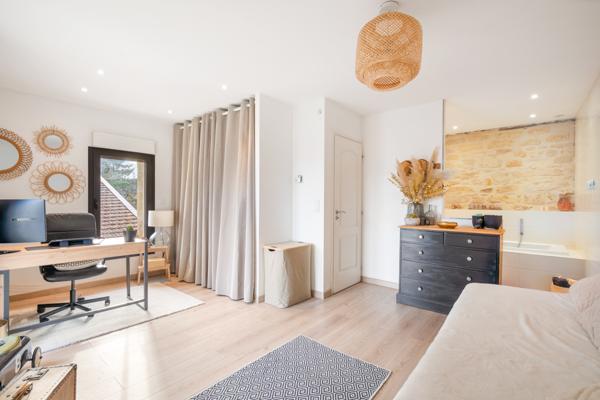 Magny-en-Vexin (95420) Maison - 4 chambres - Grand jardin - Assainissement conforme