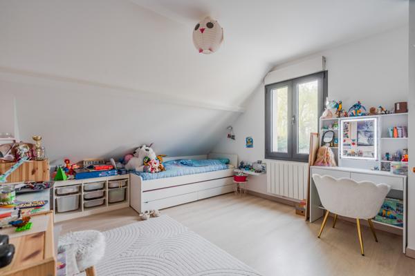 Magny-en-Vexin (95420) Maison - 4 chambres - Grand jardin - Assainissement conforme