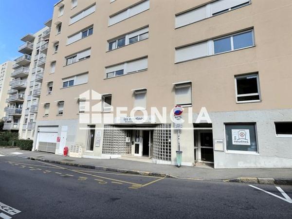 À vendre Studio 23.6 m² - Saint-étienne 42100