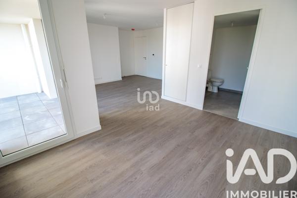 Location studio 34 m² Bobigny