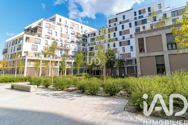 Location studio 34 m² Bobigny