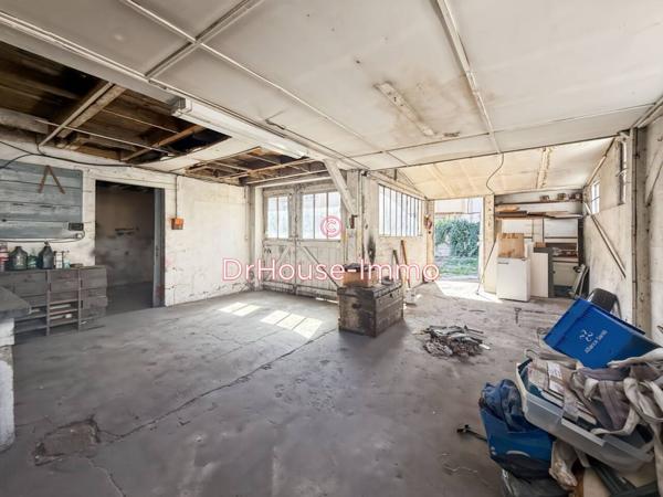 Loft / Atelier à vendre de 200 m²