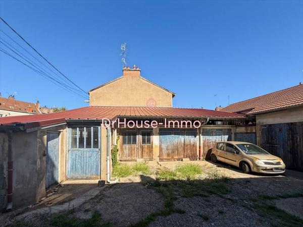 Loft / Atelier à vendre de 200 m²