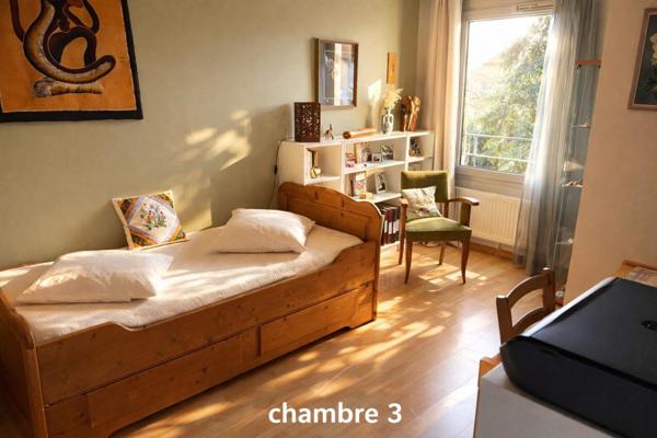 ANSE. appartement dernier étage 4 pièces 87m2, avec terrasse et garage, état nickel !