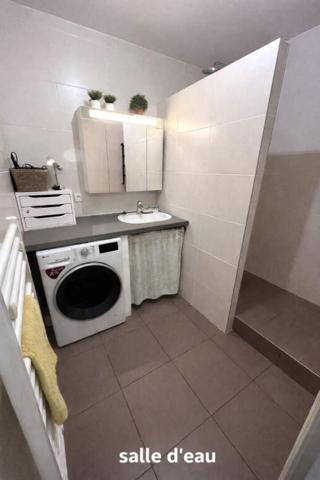 ANSE. appartement dernier étage 4 pièces 87m2, avec terrasse et garage, état nickel !