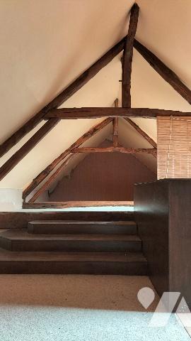 L' étude Notariale vous propose cette maison toute proche de Courtenay (45) avec vue dégagée.