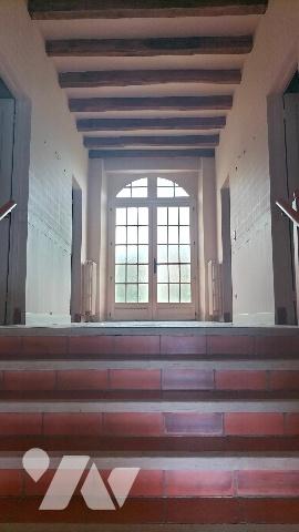 L' étude Notariale vous propose cette maison toute proche de Courtenay (45) avec vue dégagée.