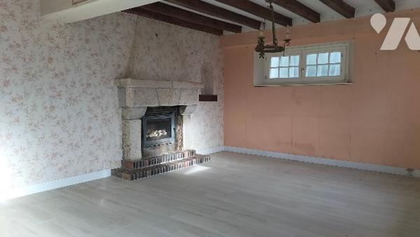 L' étude Notariale vous propose cette maison toute proche de Courtenay (45) avec vue dégagée.