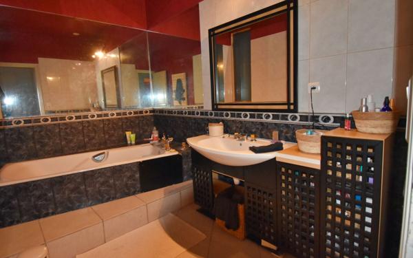 Appartement à vendre    3 pièces • 141,20 m2 Roanne