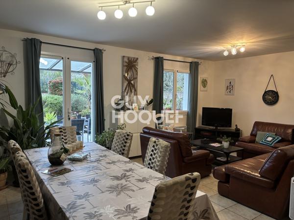 CARCASSONNE - Maison de plain pied, 3 chambres, garage sur terrain 600 m²