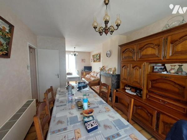 A VENDRE - PAVILLON PLAIN-PIED - COSSE LE VIVIEN