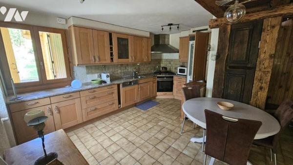 NEYDENS, charmante maison mitoyenne de 93m2 avec jardin de 467m2