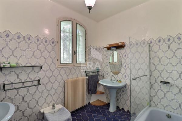 A VENDRE Maison de 240m² sur une parcelle de 1110 m² à Sausset-les-Pins 13960