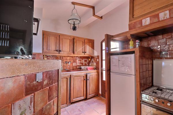 A VENDRE Maison de 240m² sur une parcelle de 1110 m² à Sausset-les-Pins 13960