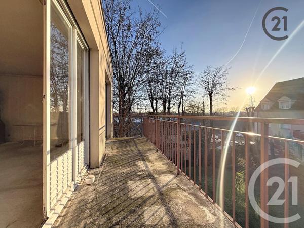 Appartement F3 à vendre  4 pièces - 87,90 m2 BRIE COMTE ROBERT - 77