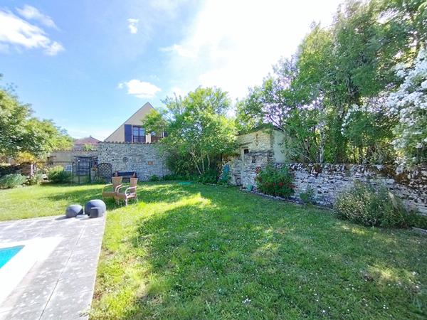 Proche Catus, spacieuse maison 4 chambres rénovée + piscine