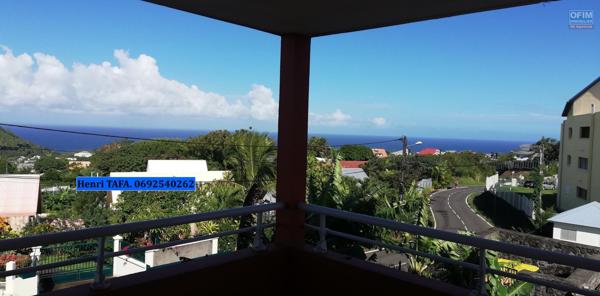 A vendre ce bel et grand appartement de type T3 avec une superbe vue mer et montagne