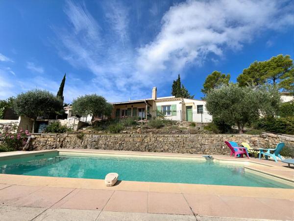 Villa provençale 130m² 3 chambres piscine 2783m² terrain Flayosc