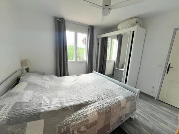 Villa provençale 130m² 3 chambres piscine 2783m² terrain Flayosc