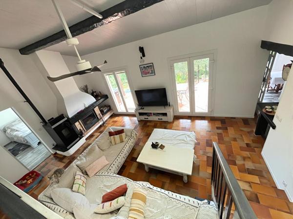 Villa provençale 130m² 3 chambres piscine 2783m² terrain Flayosc