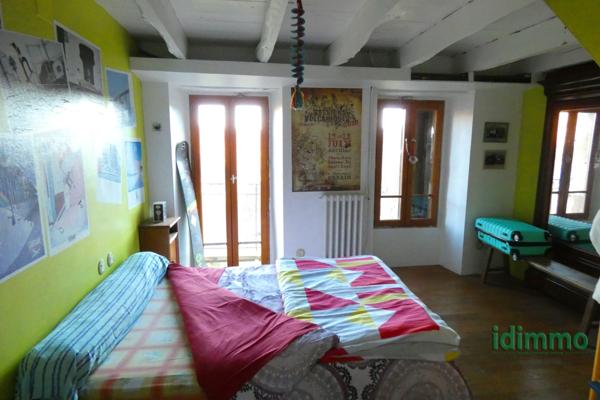 MAISON AUVERGNATE Vic-sur-Cère (15800)