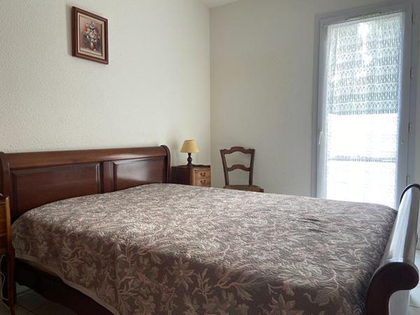 Maison au pied des commerces 2 chambres et garage à St Gilles Croix De Vie