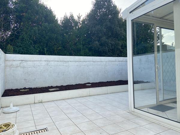 Maison au pied des commerces 2 chambres et garage à St Gilles Croix De Vie