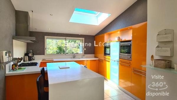 Maison en pierre avec piscine 7 pièce(s) 175 m2