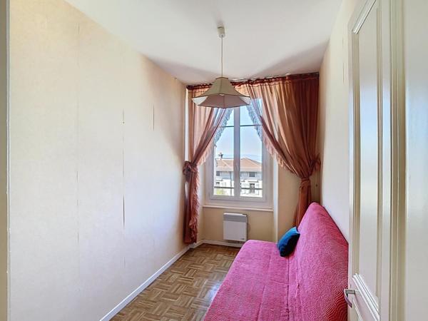 Appartement T3, lumineux, vue lac