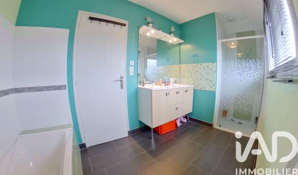 Maison à vendre 7 pièces 145 m² Châlons-du-Maine