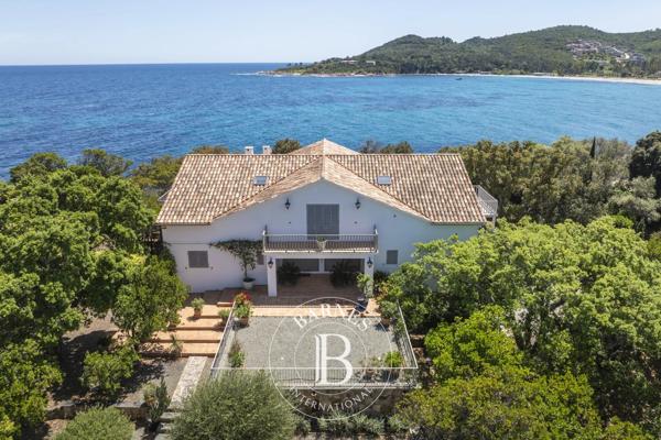 Sari-Solenzara, Villa  525 m² à vendre